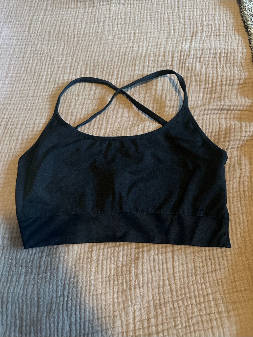 NVGTN Black Cross-Back Seamless Sports Bralette